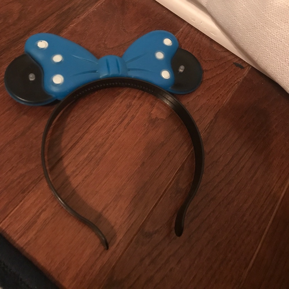 Head band that lights up