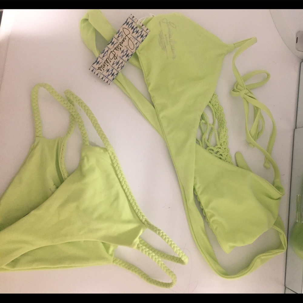 Frankies Bikinis NWT Lime Malia Set