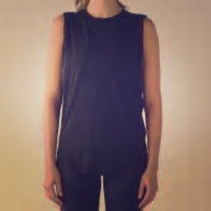 Lululemon making moves tank. 6. Black. Euc