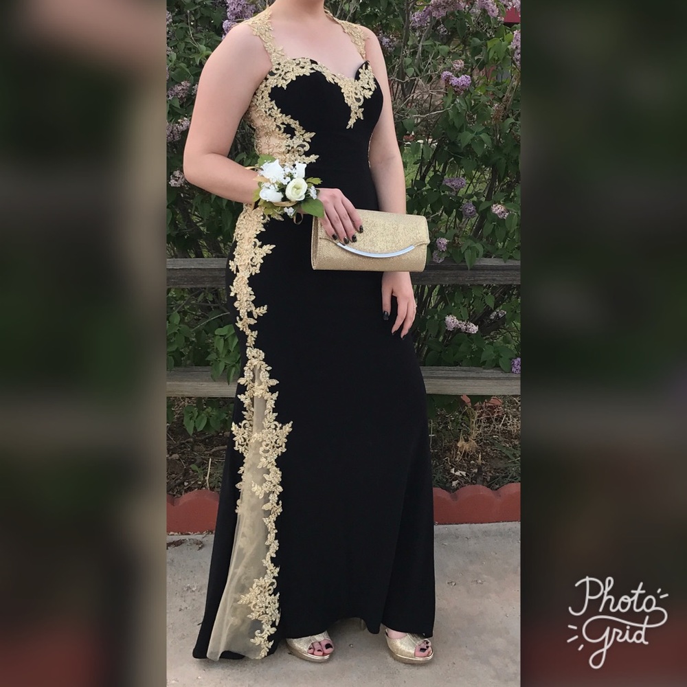 Formal Dress - Picture 3 of 5