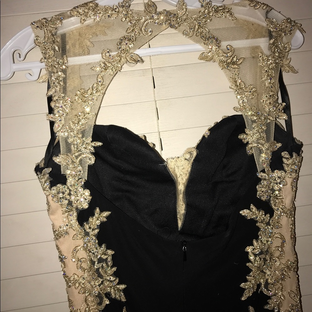 Formal Dress - Picture 4 of 5