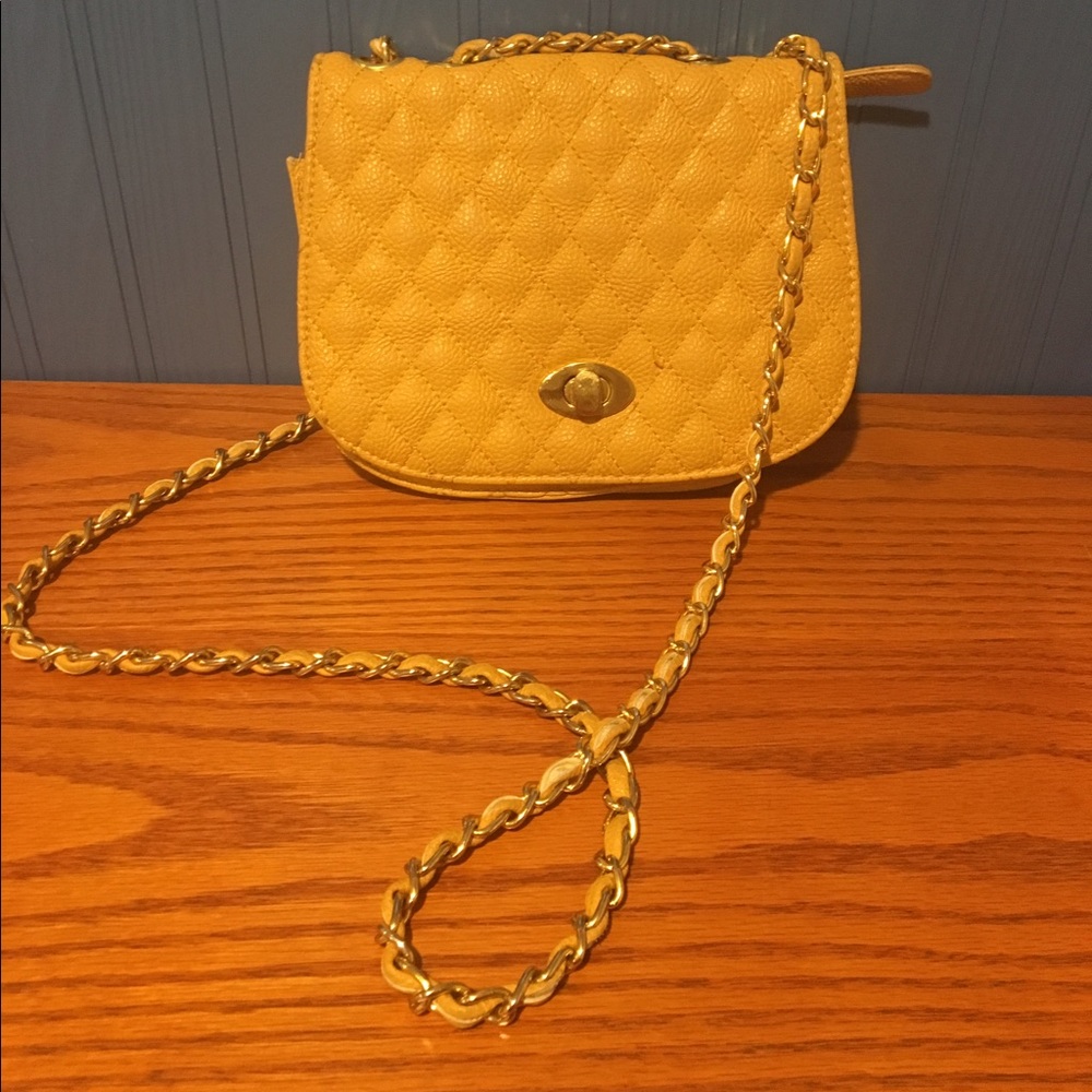 💥💛Cross body yellow purse 💛💥