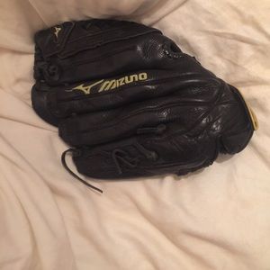 Mizuno softball glove