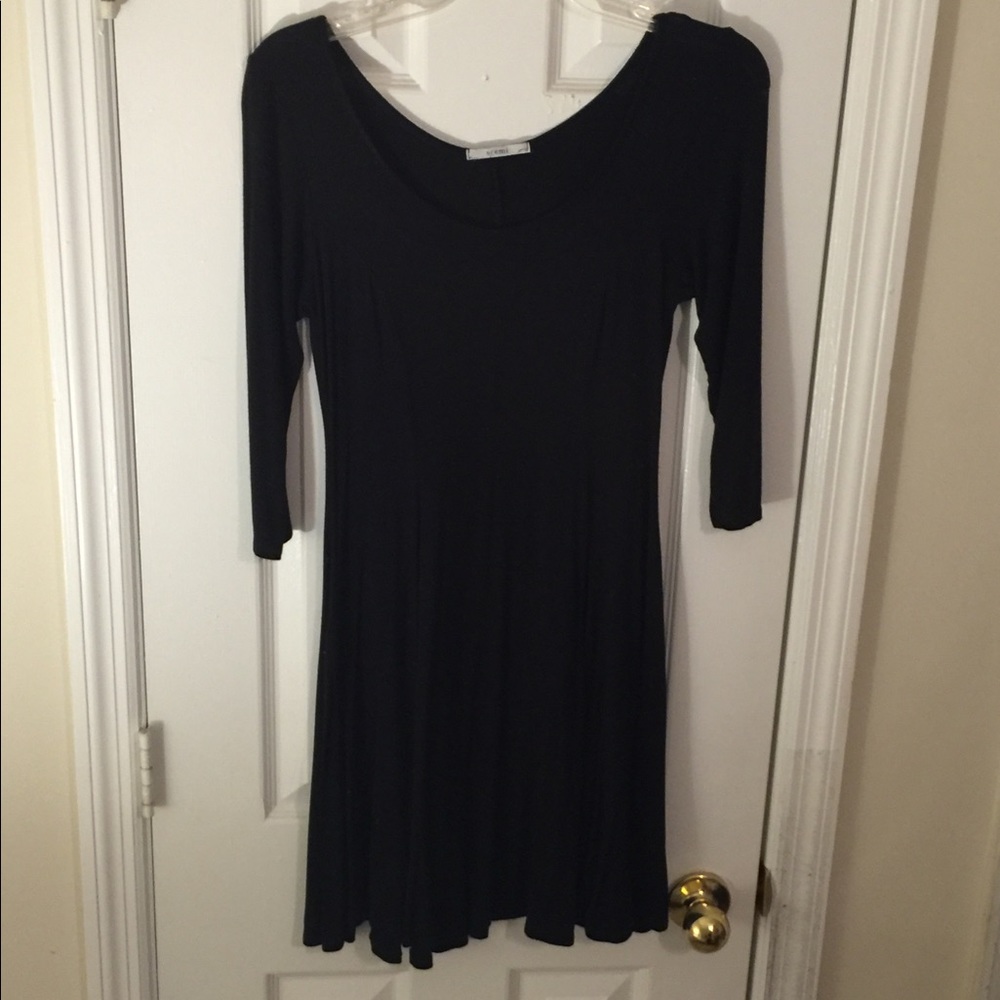 3/4 sleeve black dress