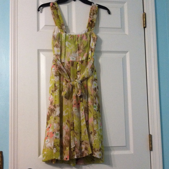 ❤️LOVELY FLOWY FLORAL SUN DRESS❤️ - Picture 2 of 2