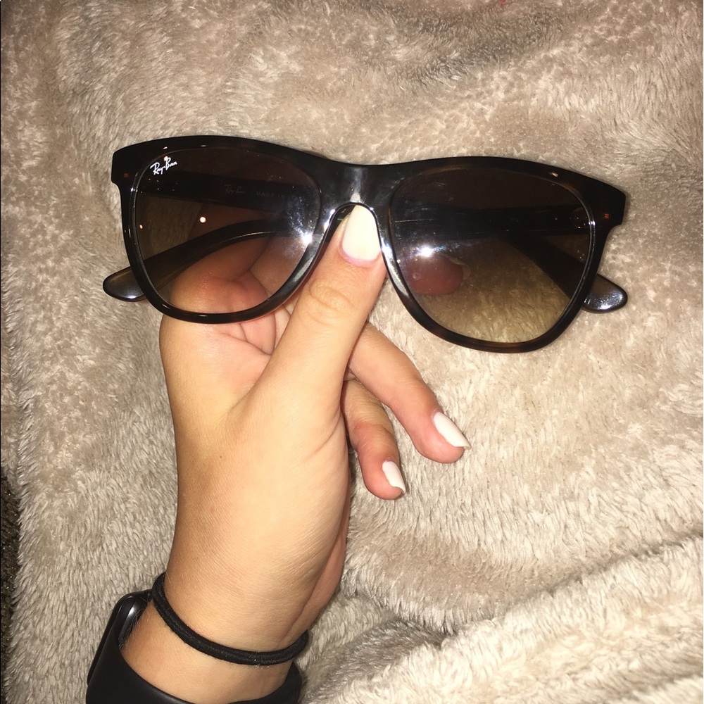 Brown Ray bans