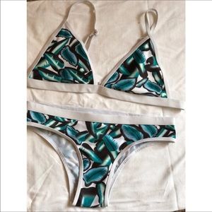 Leaf bikini