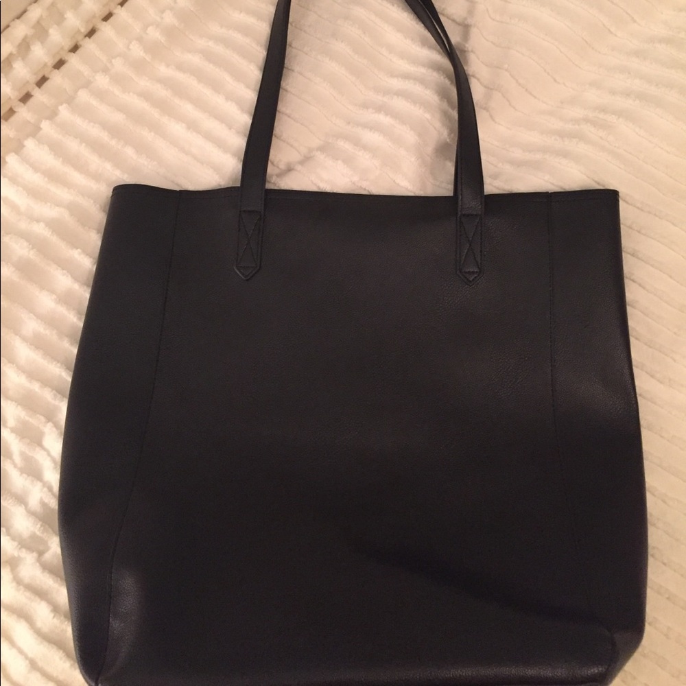 Large tote