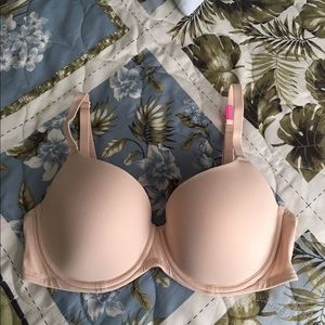 Victoria's Secret Pink bra