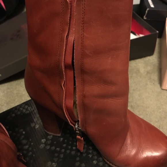 Leather boots - Picture 4 of 6