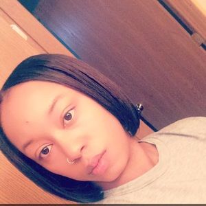 Meet your Posher, Deidra