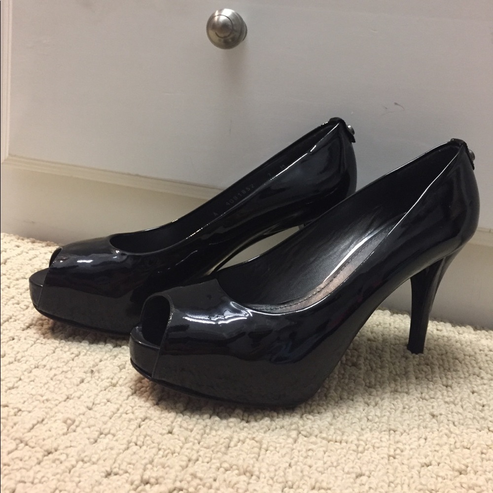 Stuart Weitzman patent peep toe platform pumps