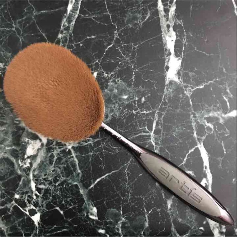 Artis oval 10 smokey brush