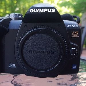Olympus E-510 camera with accessories!!
