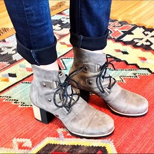 SOREL Addington Lace Boot