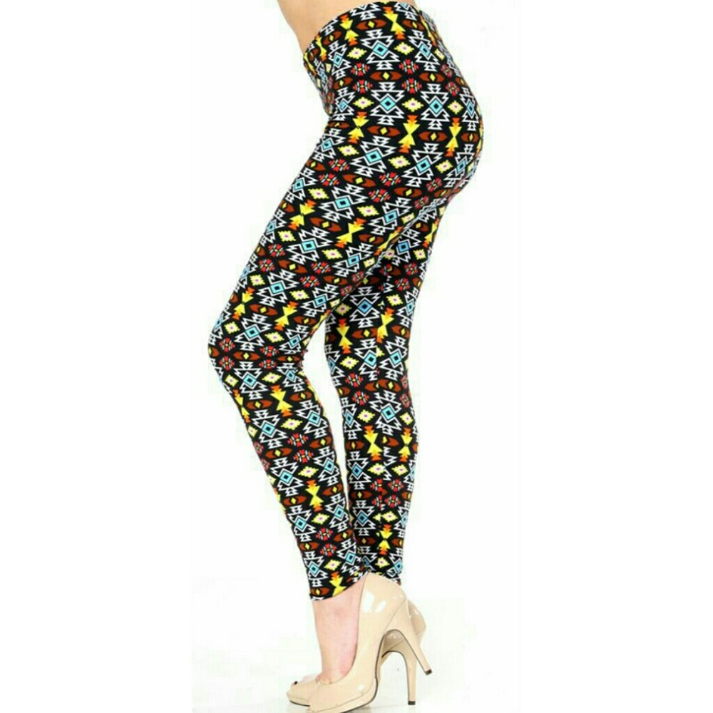 (Plus) Curvy Tribal Abstract Print Leggings - Picture 3 of 5