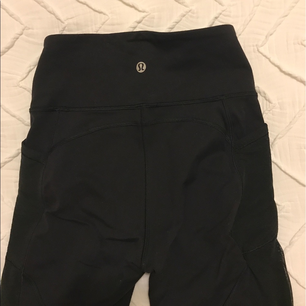 Black workout leggings