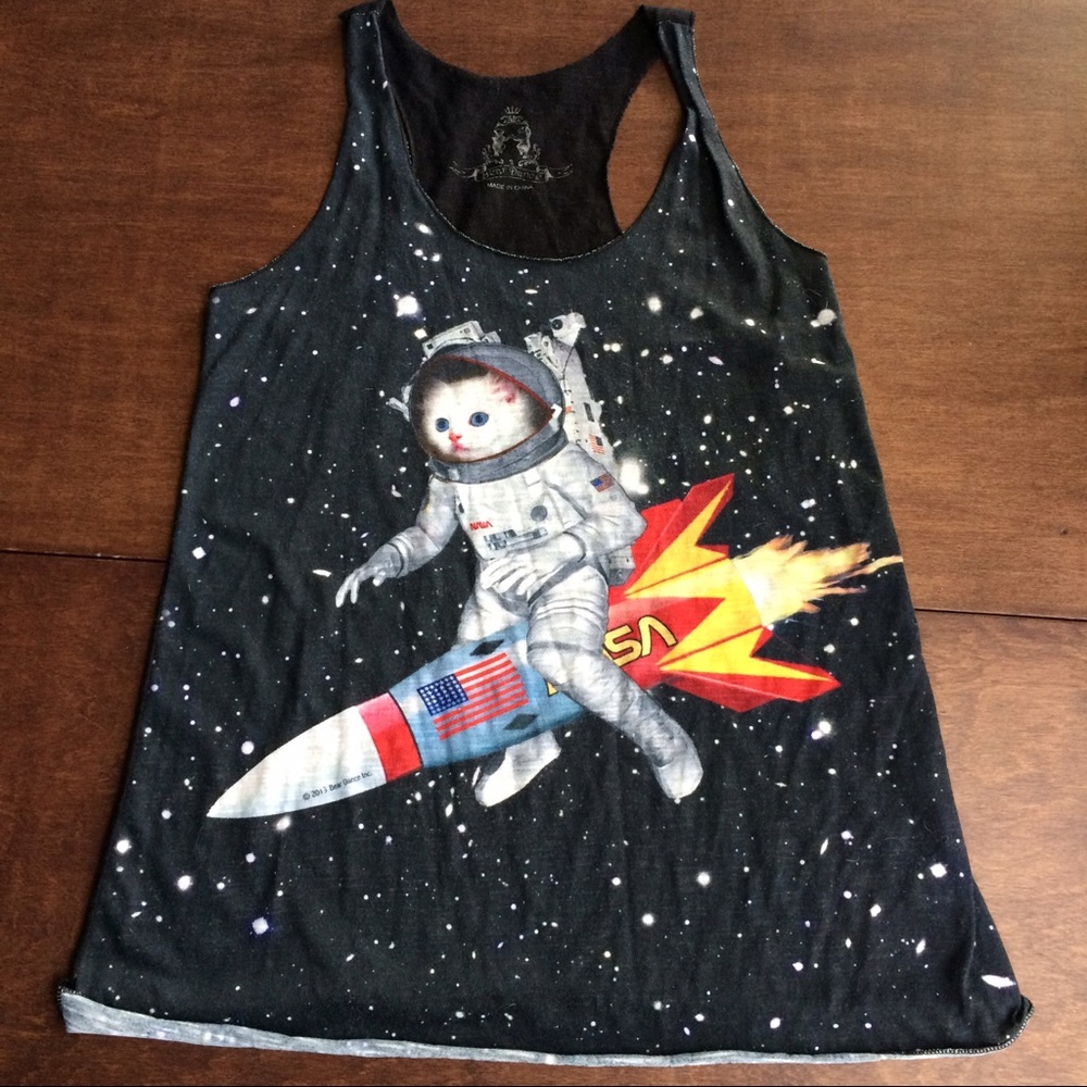 ⚪️Bear Dance Tank Top