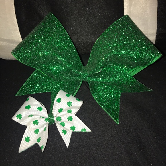 Cheer bow - Picture 3 of 4