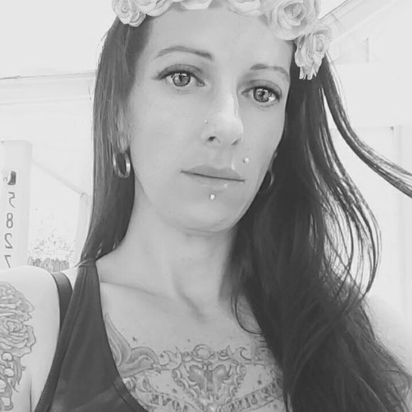 Meet your Posher, Maria - Picture 2 of 2