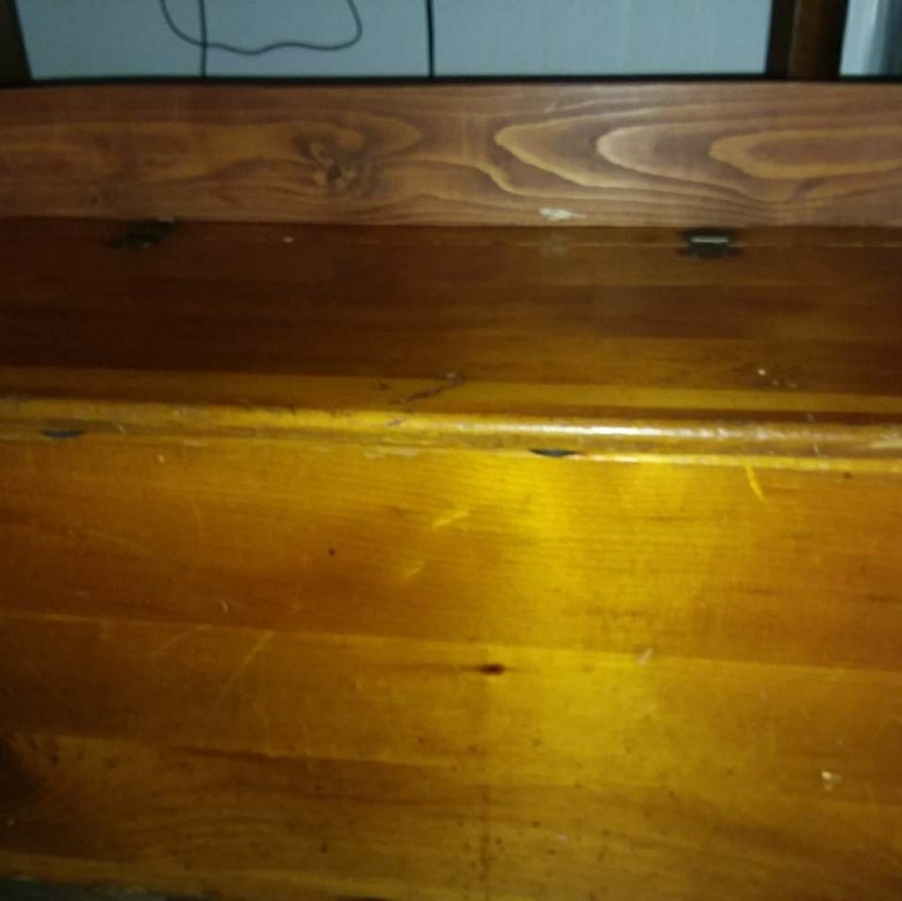 Wood Comode - Picture 2 of 2