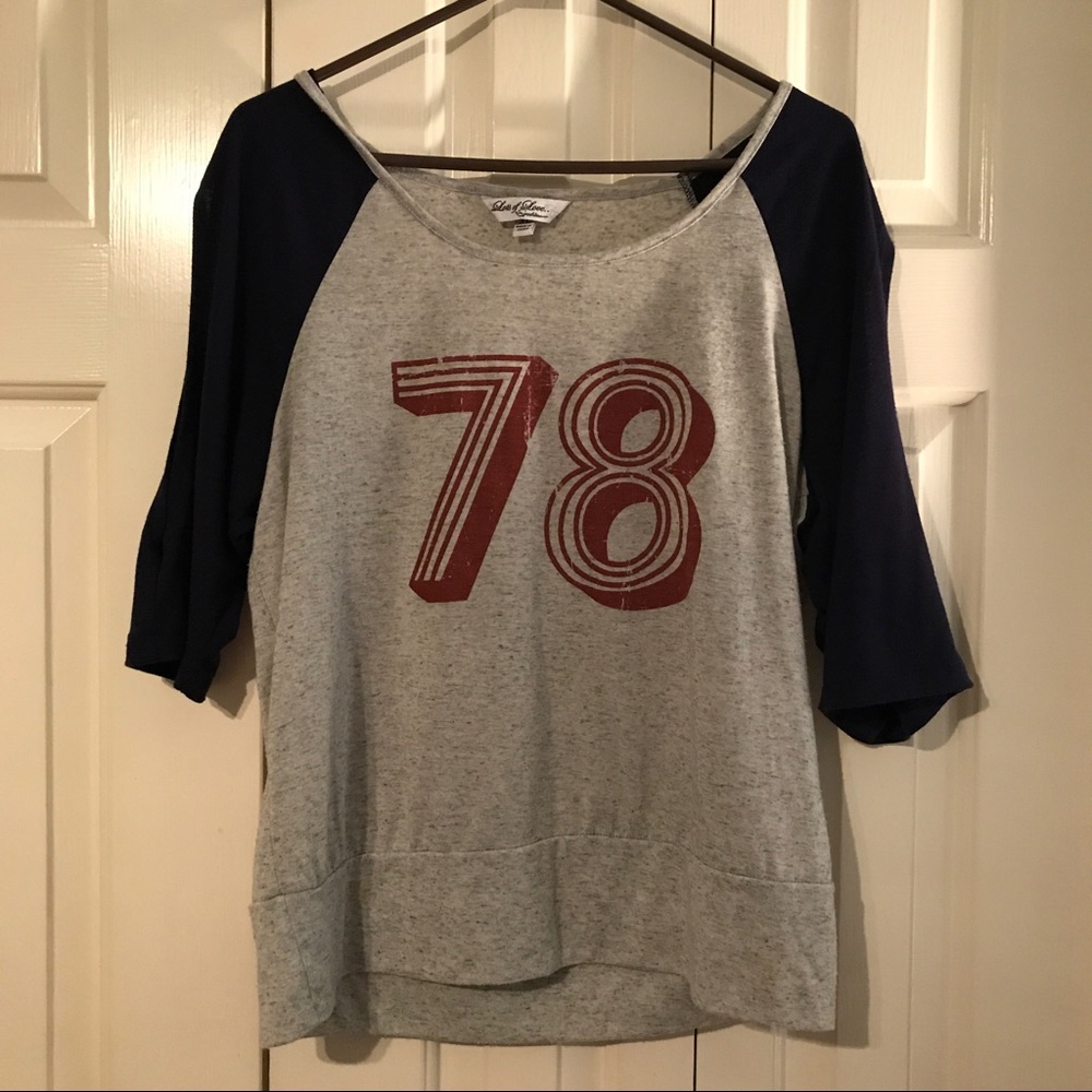 78 shirt with Navy cutout sleeves