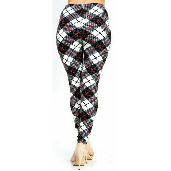 (Plus) Curvy Tartan Print Leggings 1 left! - Picture 4 of 5
