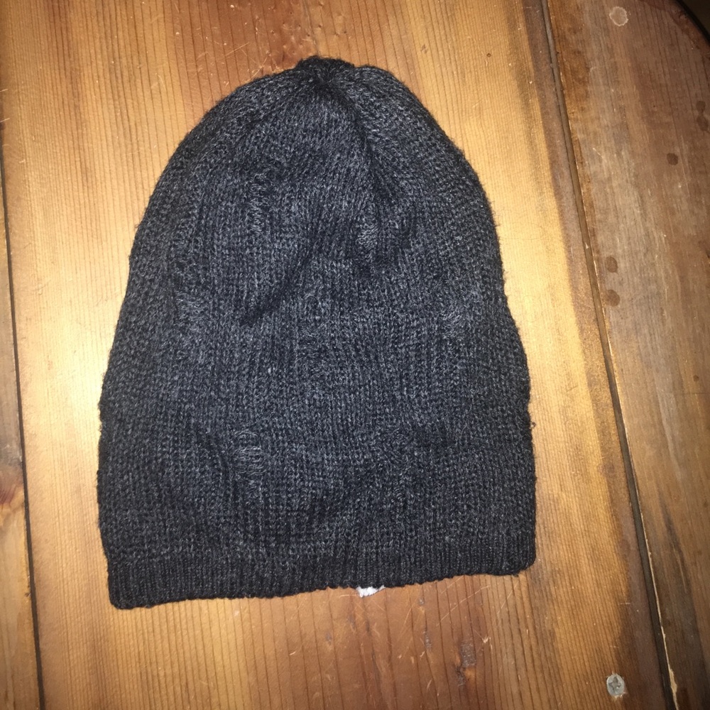 FINAL PRICE NWOT American Eagle"distressed beanie"