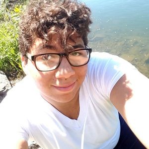 Meet your Posher, Eva