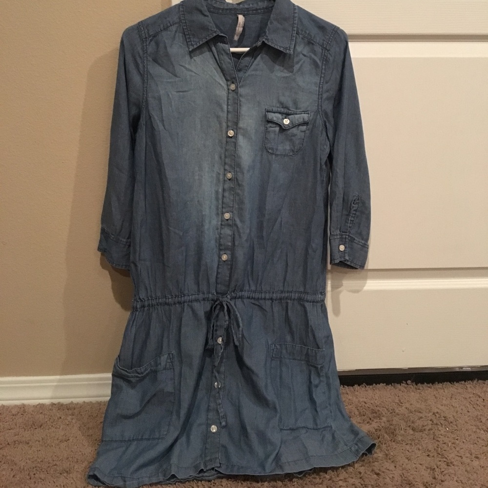 Chambray tunic with pockets!