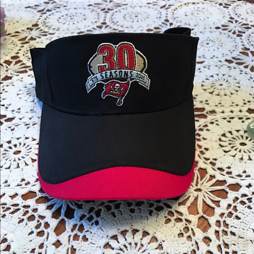 🎉HP 7/7🎉Tampa Bay Bucs Fan Collector Visor