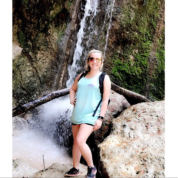 Meet your Posher, Maggie! - Picture 2 of 4