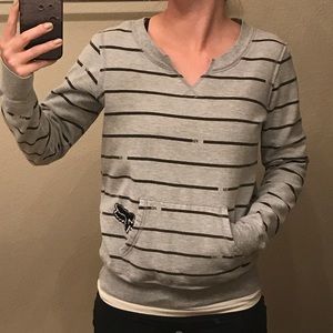 Cute FOX sweatshirt!