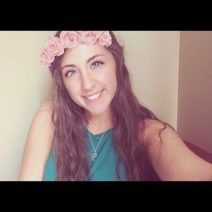 Meet your Posher, Kenzie