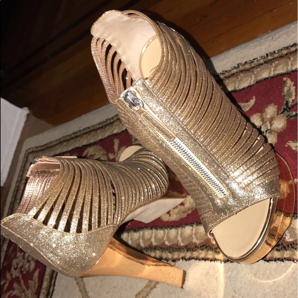 Vero Cuoio Sparkly Gold Heels