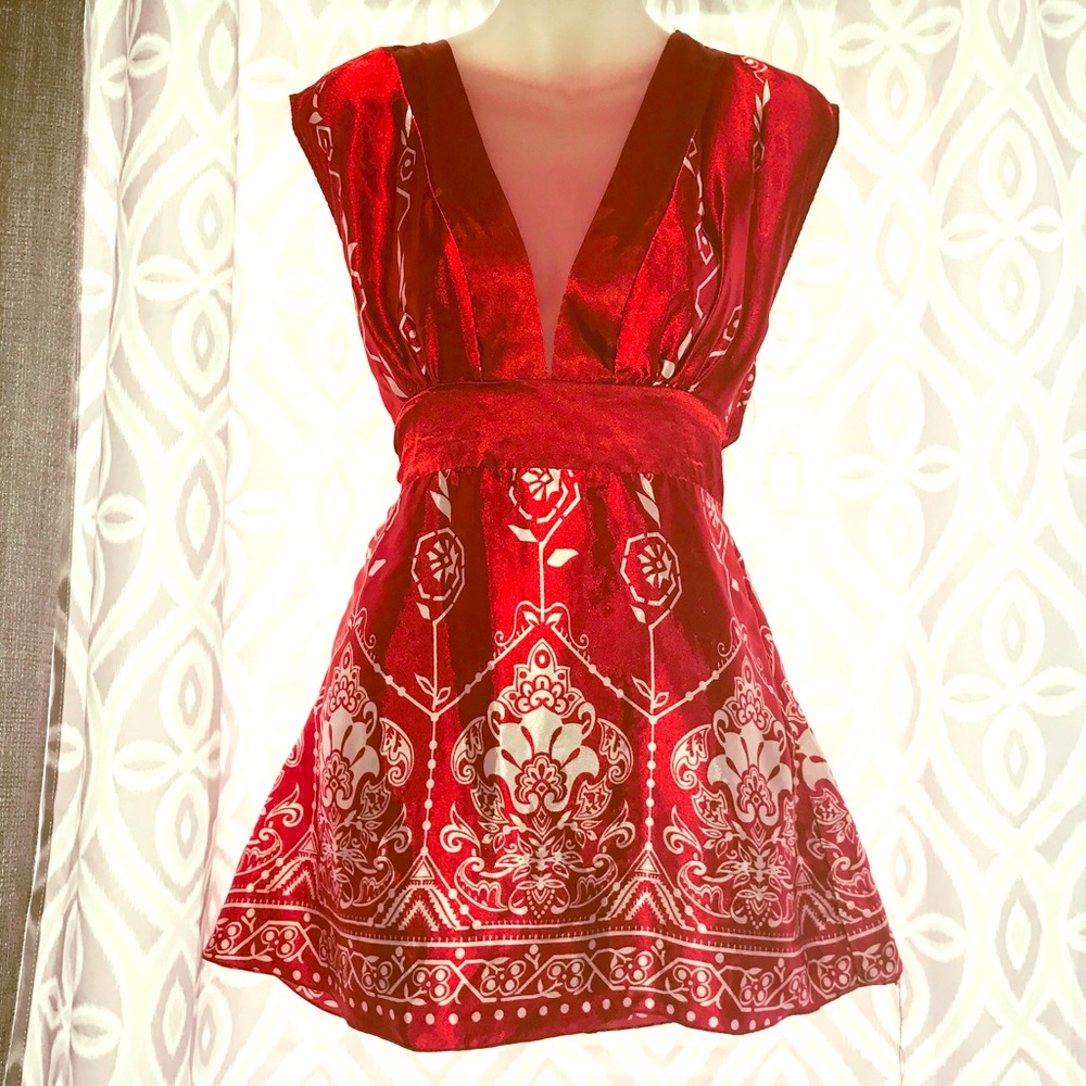 Red kimono top medium