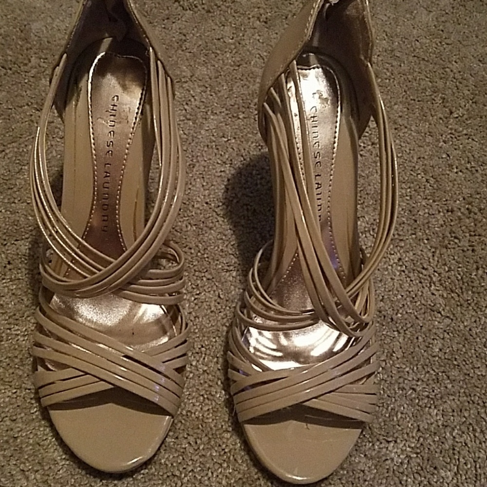 Chinese Laundry tan strappy heels