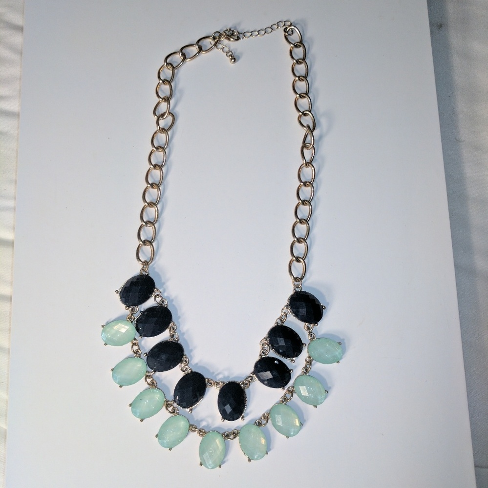 Two tones blue chunky necklace