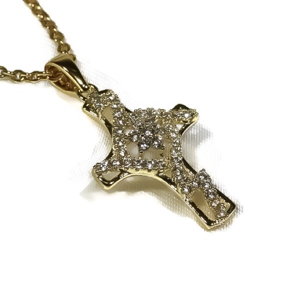 🇲🇱14K Gold Filled Celtic Cross Simulated Diamond - Picture 2 of 4