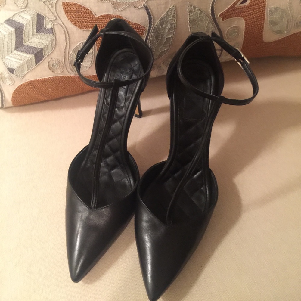 Zara T-Strap Heels 🌼See description for size🌼