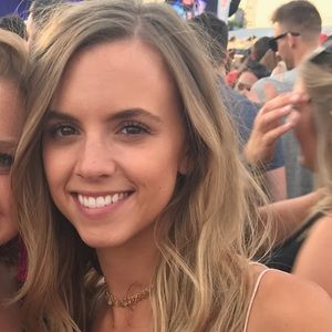 Meet your Posher, Haley