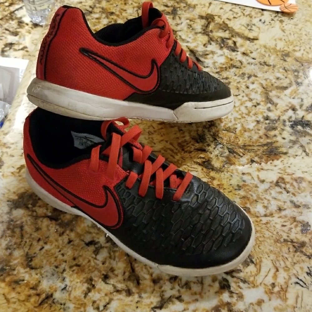 Light weight Nike shoes