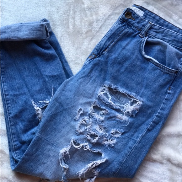 Forever 21 Denim - Distressed boyfriend jeans
