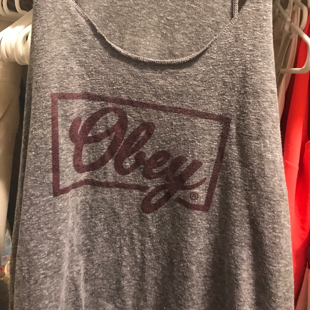 Obey tank