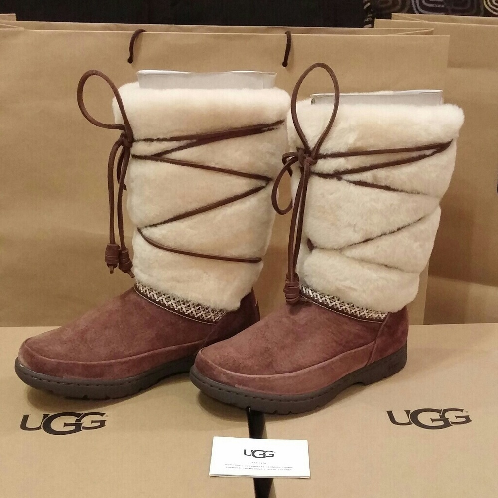 UGG MAXIE Authentic Brand New