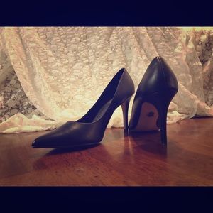 Rock & Republic Pointed Toe Black Heels