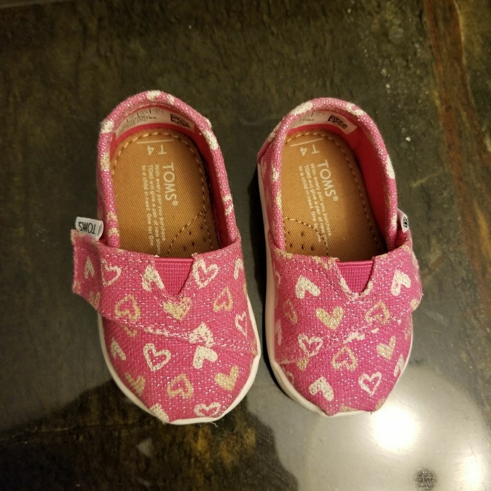 Toms girls shoes with hearts