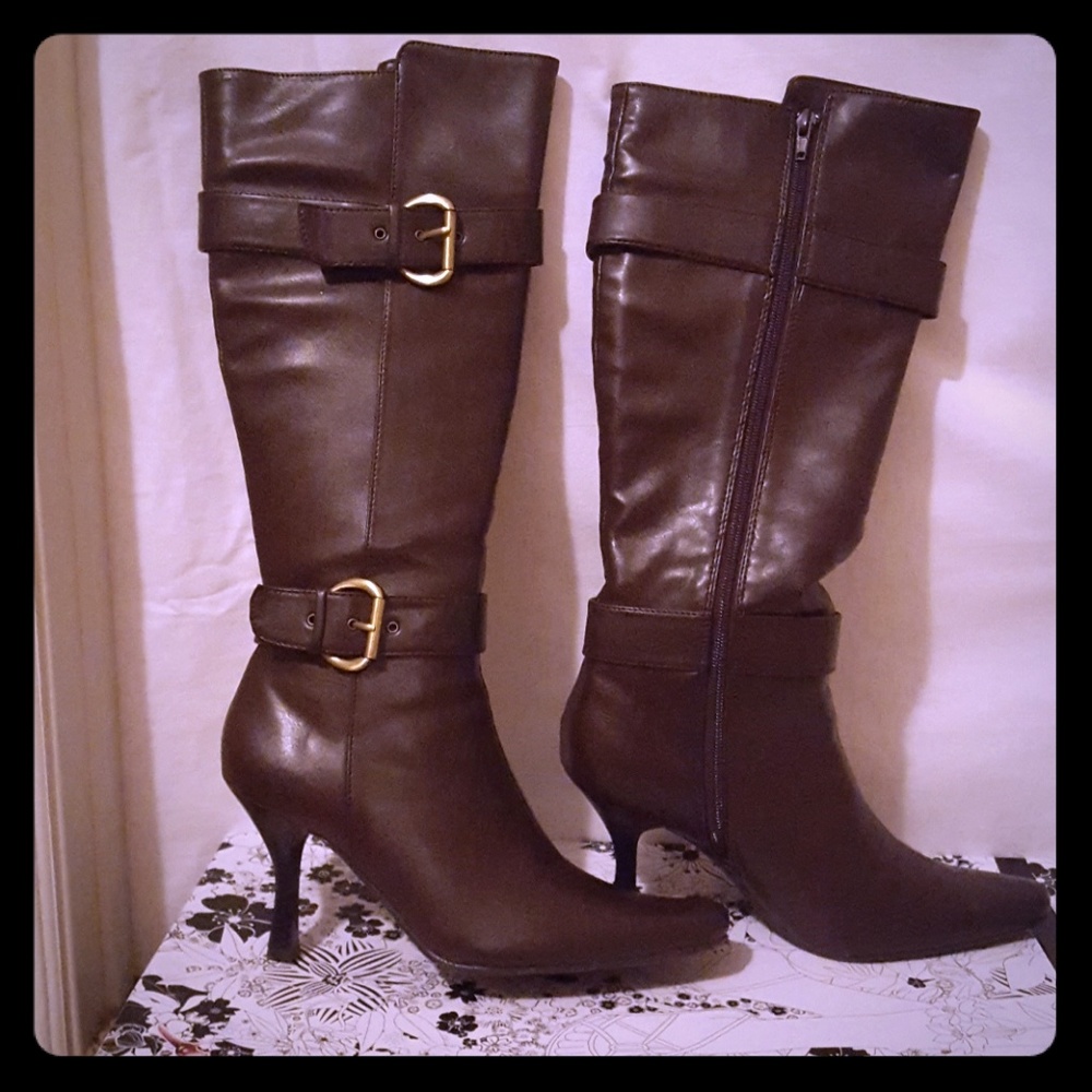 Knee high Brown boots