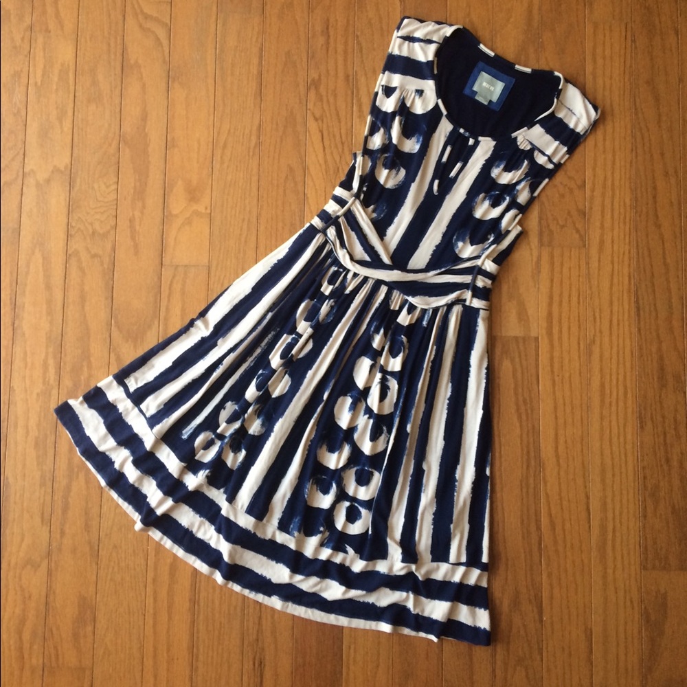 Make Offers! Anthropologie Dress Keyhole Small