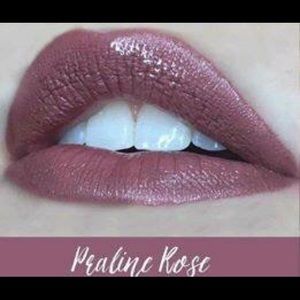 Praline Rose Lip Sense Collection